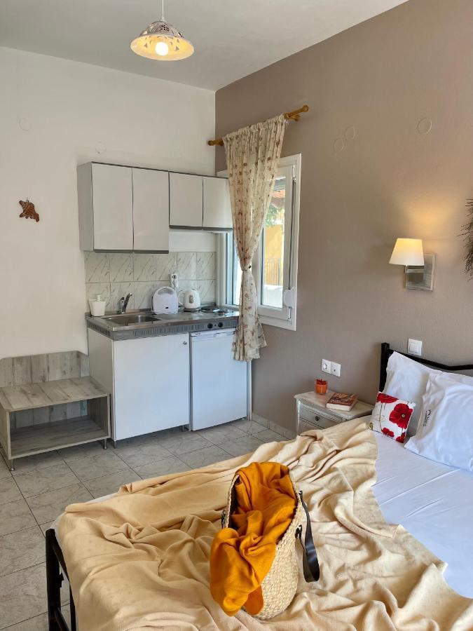 Vana Studios & Apartments 리메나리아 외부 사진